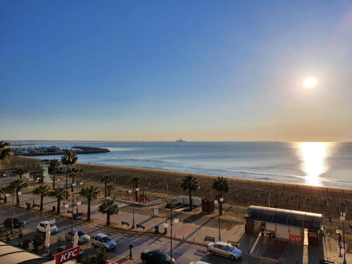 Alex Beach Apartment 33 Larnaca Bagian luar foto