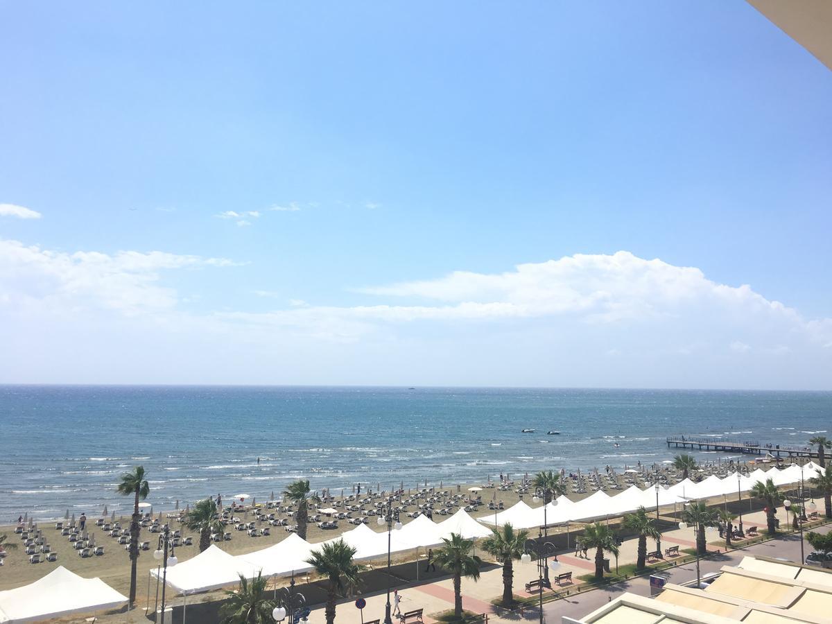 Alex Beach Apartment 33 Larnaca Bagian luar foto