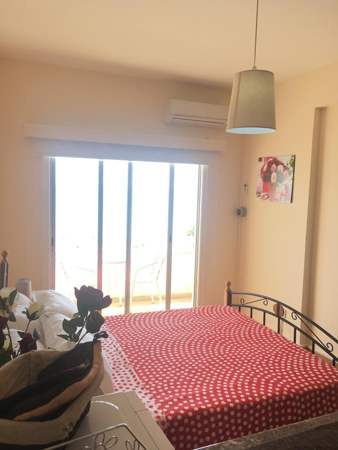 Alex Beach Apartment 33 Larnaca Bagian luar foto