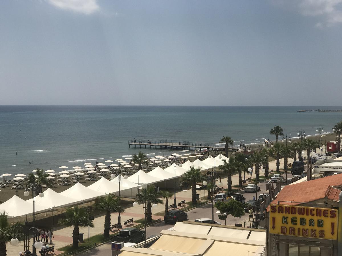 Alex Beach Apartment 33 Larnaca Bagian luar foto