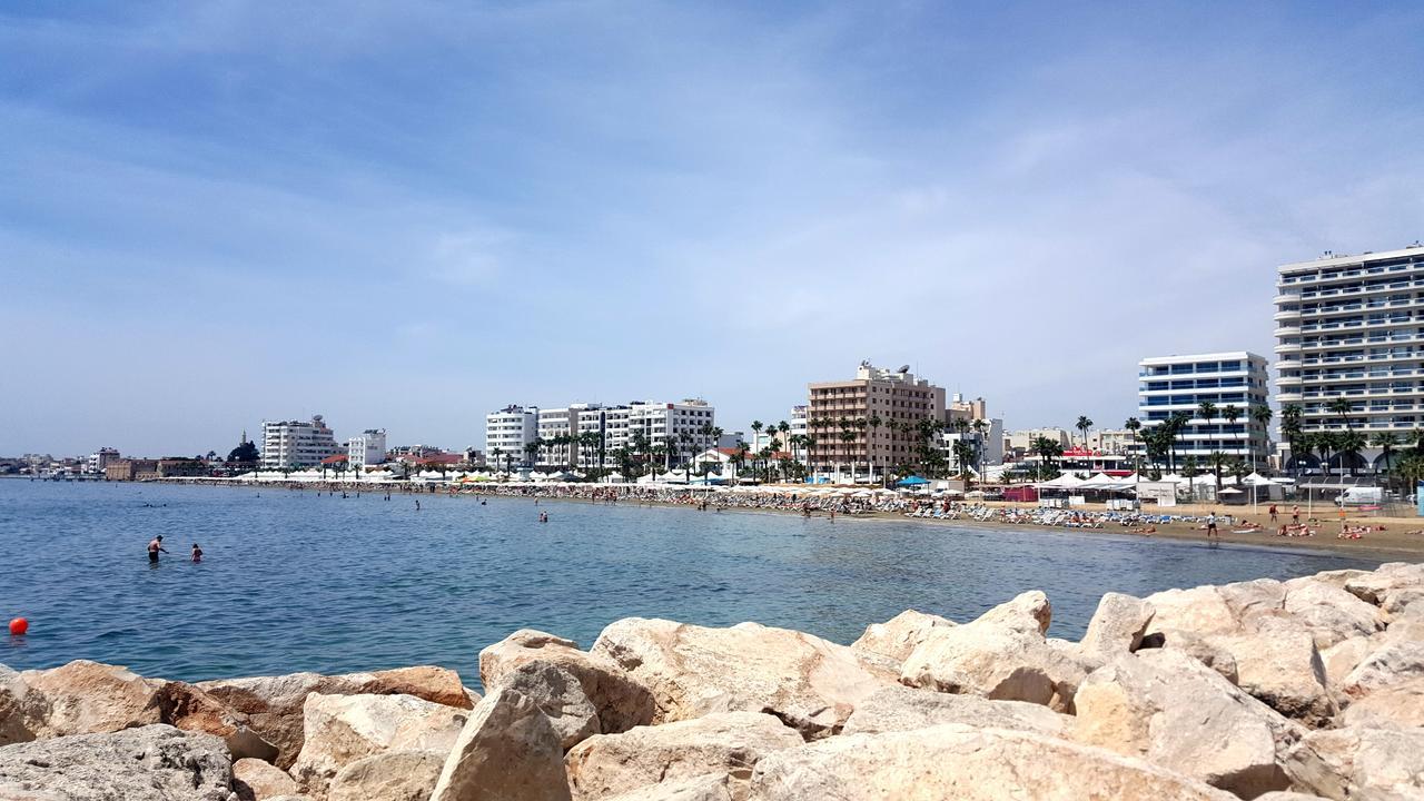 Alex Beach Apartment 33 Larnaca Bagian luar foto